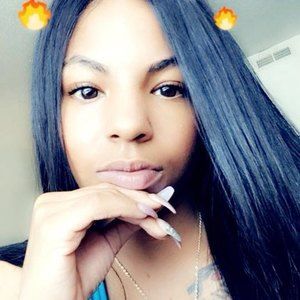 Meet your Posher, Monica